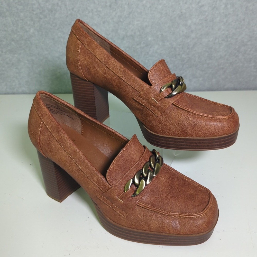 White Mountain Shoes Women 10M Brown Loafer Heel Y2Kโ 90s Chain Accent Academia